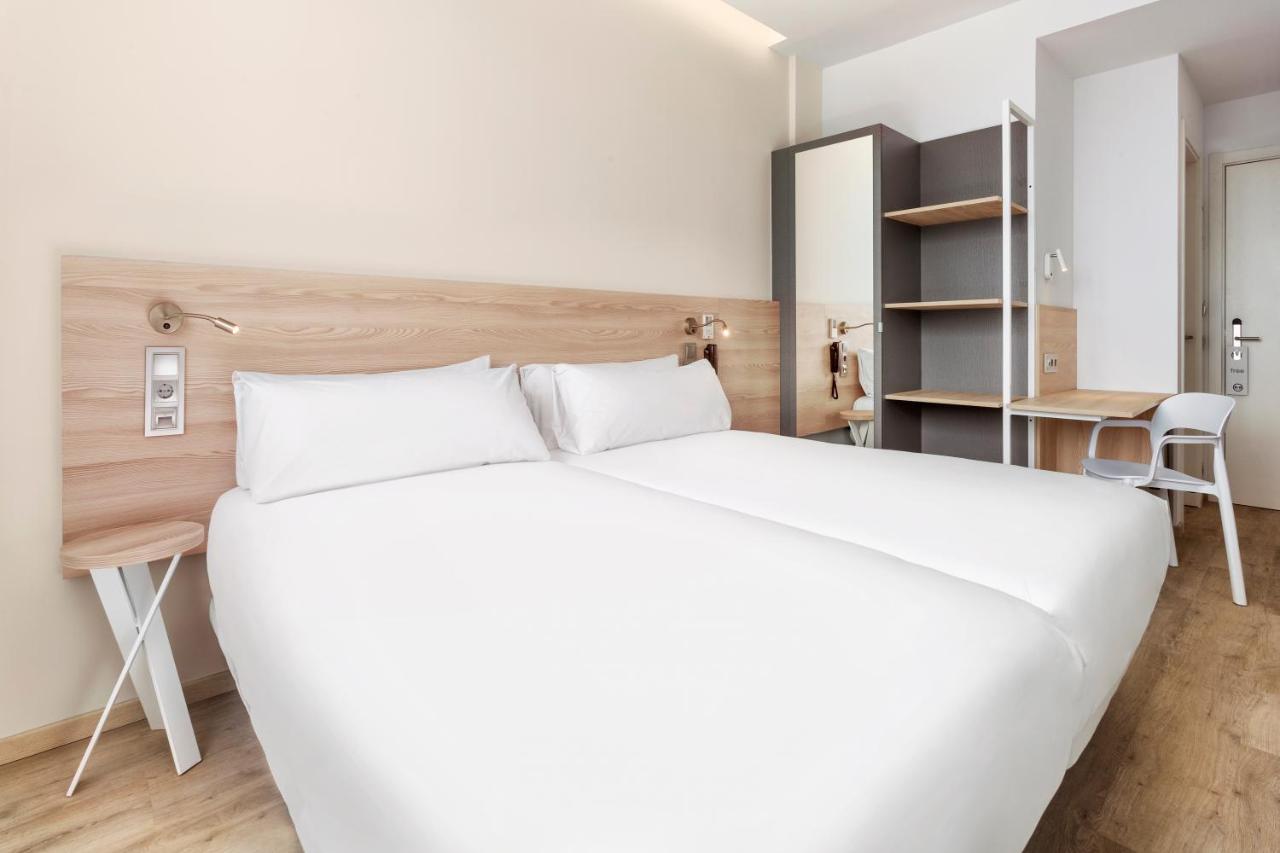 Twin Room,1145229835:JPEG