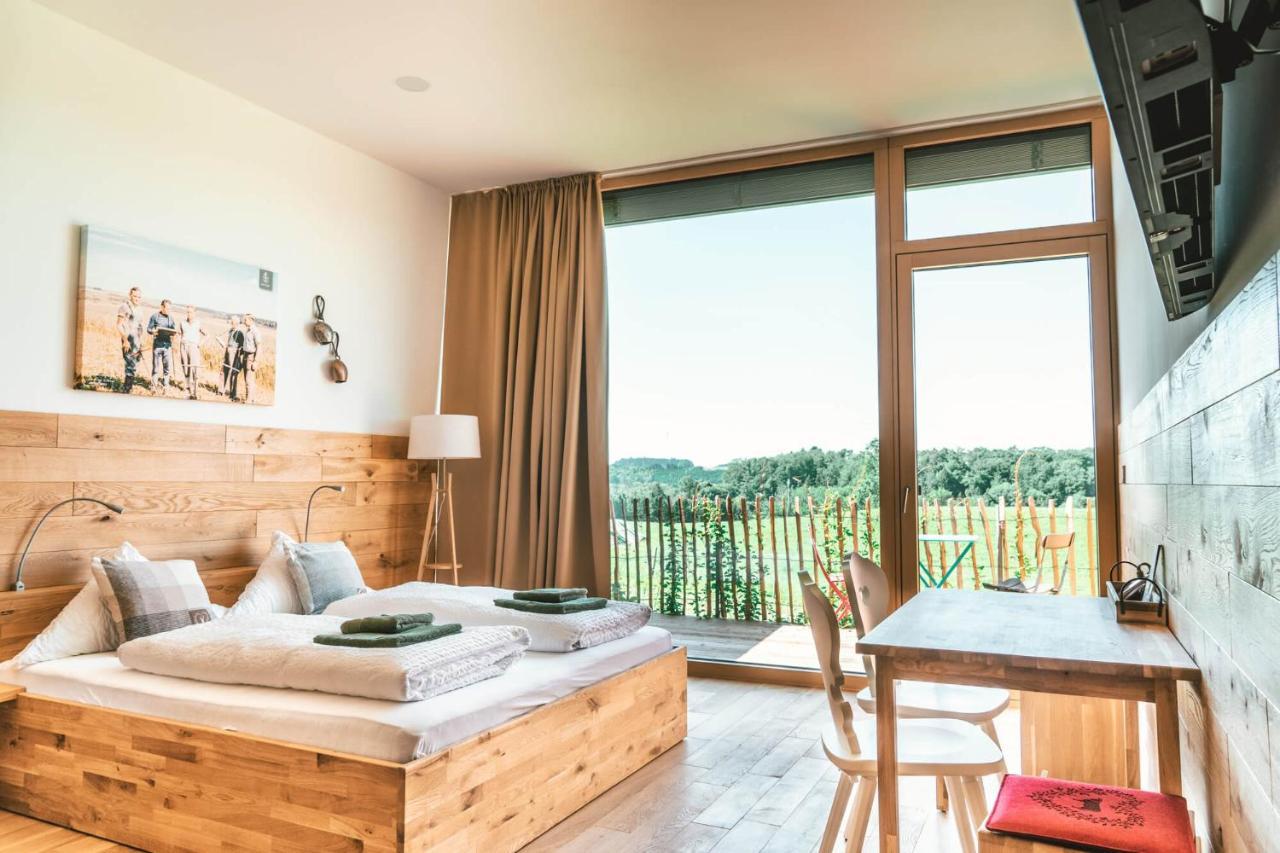 Studio mit Balkon