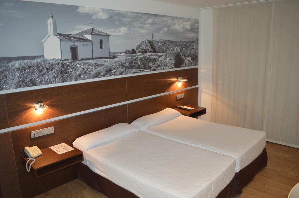 Double or Twin Room,1234898483:JPEG