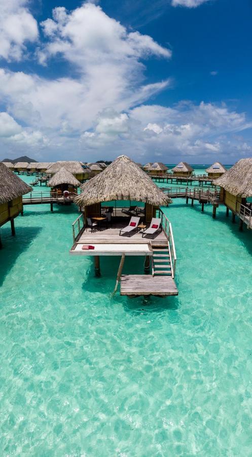 Overwater Bungalow,1083784249:JPEG