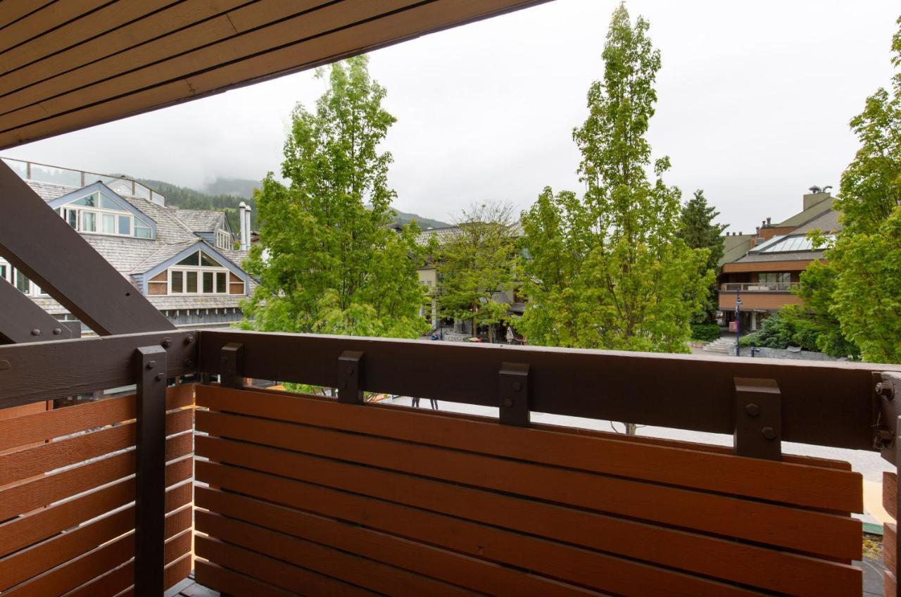 Studio mit Kingsize-Bett und Balkon