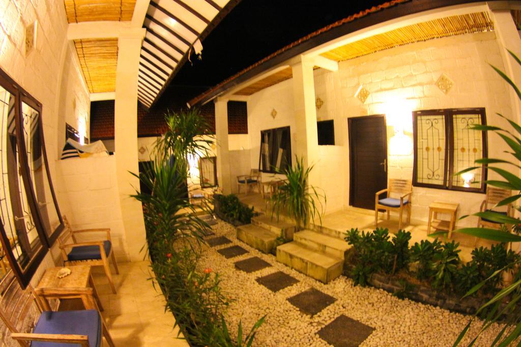 Habitación con cama extragrande.