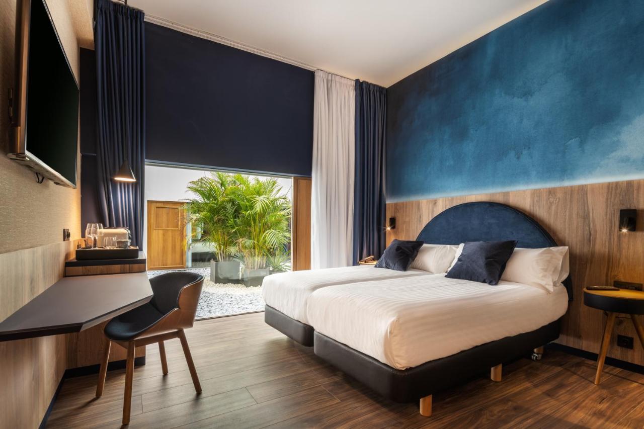 Doppel- oder Zweibettzimmer