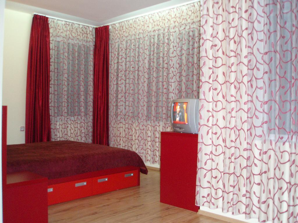 King Room - Disability Access - Non-Smoking