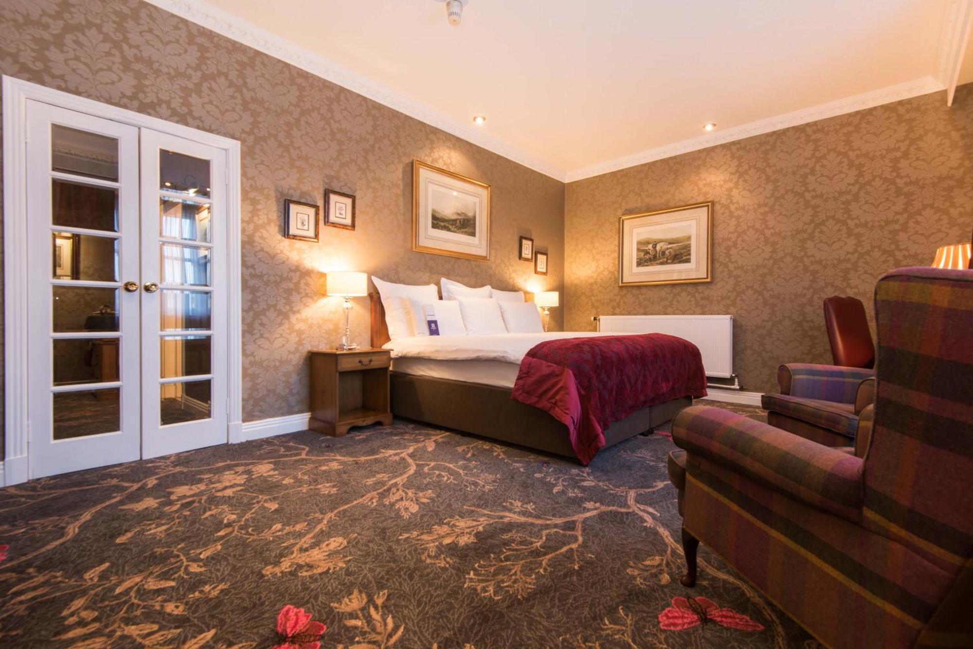 Larger Classic King Room