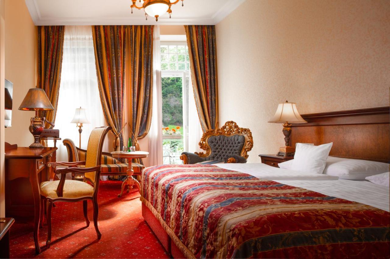 Deluxe Doppel-/Zweibettzimmer