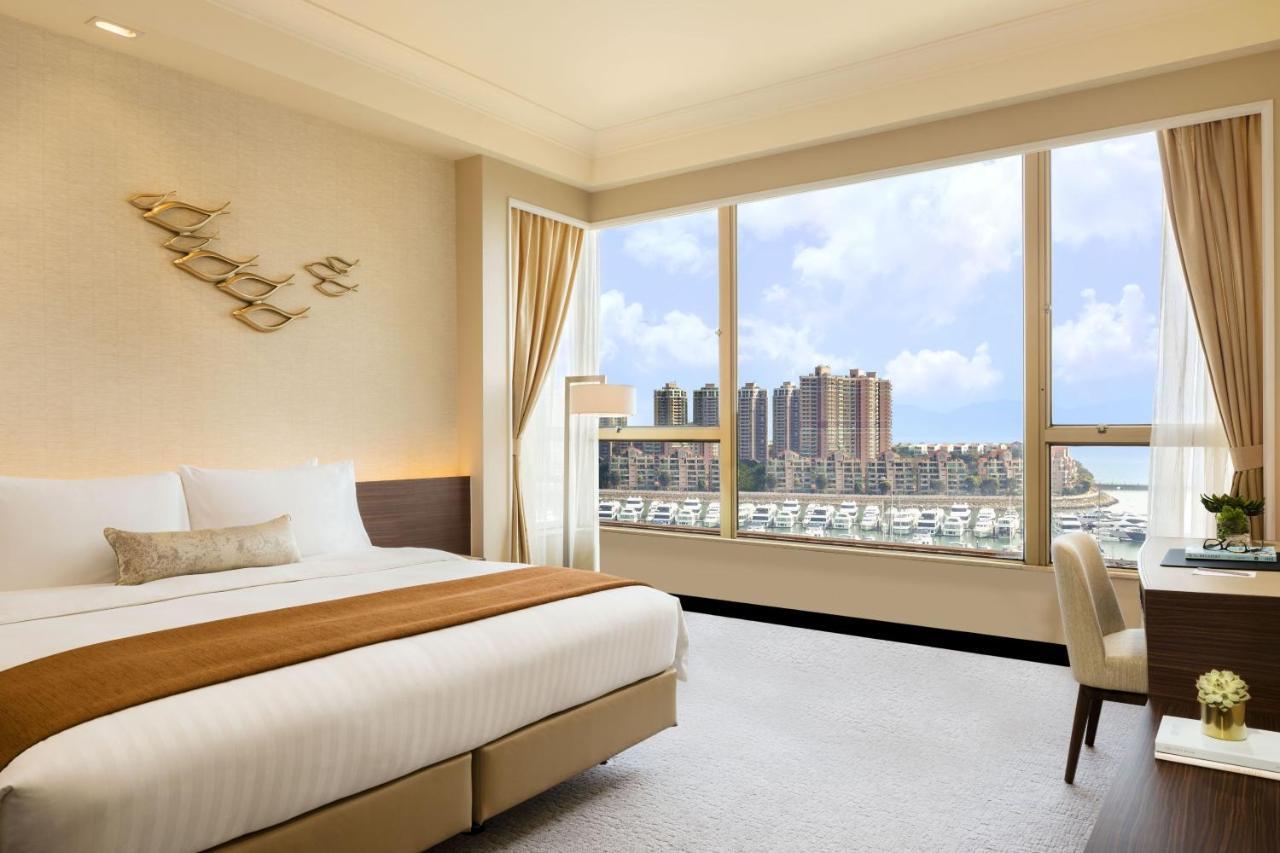 Deluxe Seaview King Room