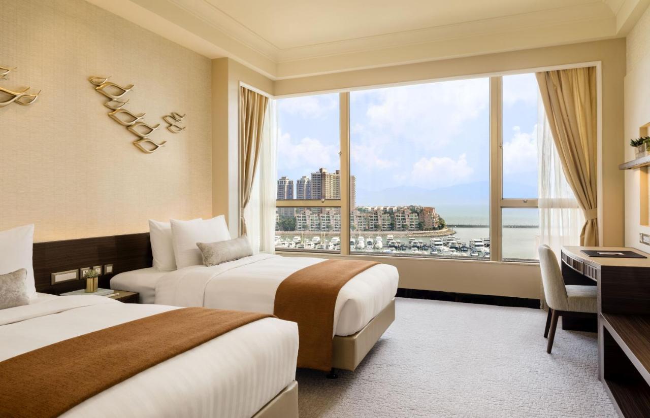 Deluxe Seaview Twin Room