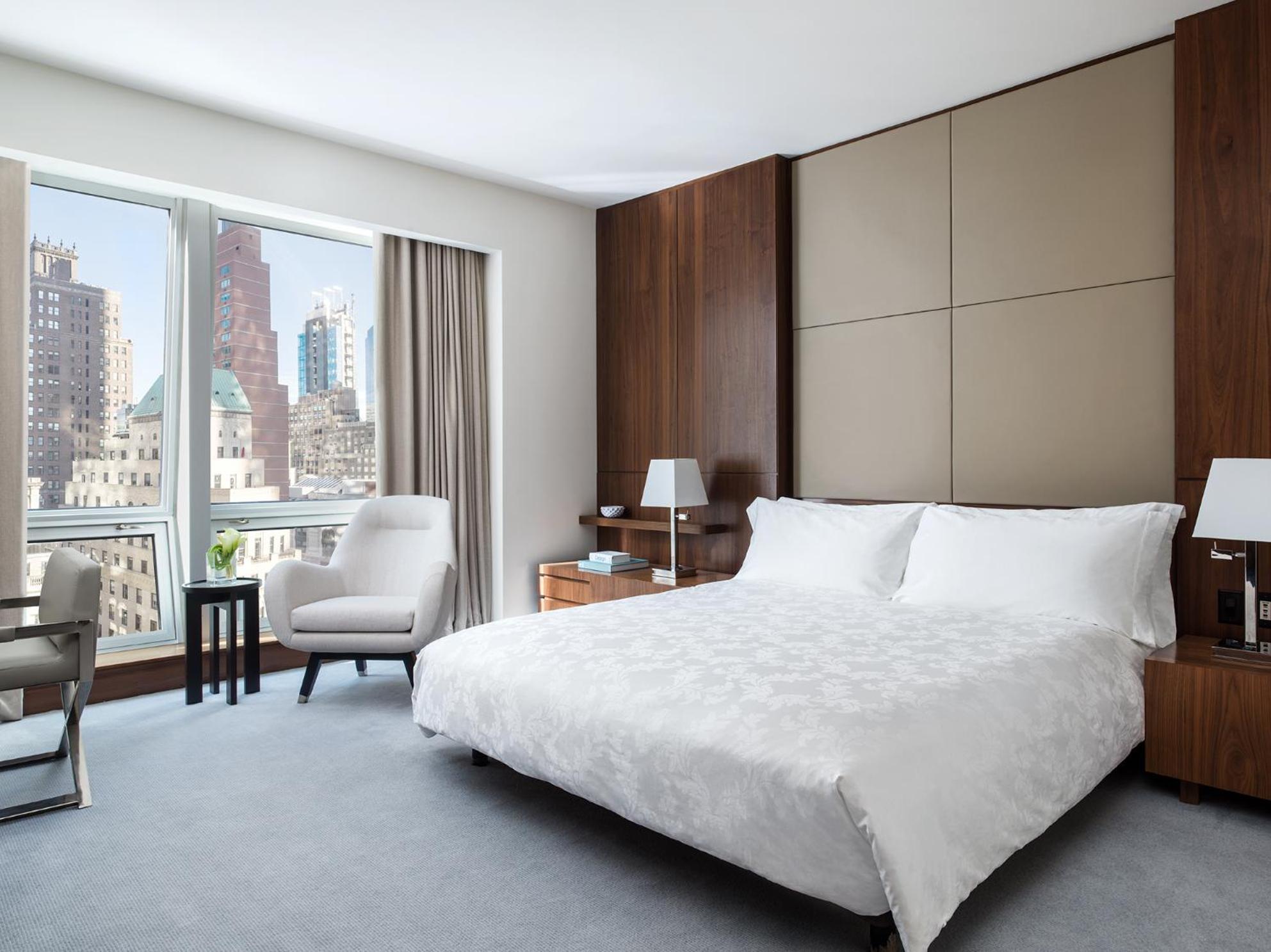 Deluxe Room with King Bed