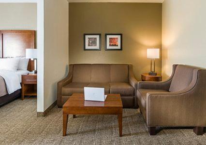 King Suite - Accessible/Non-Smoking