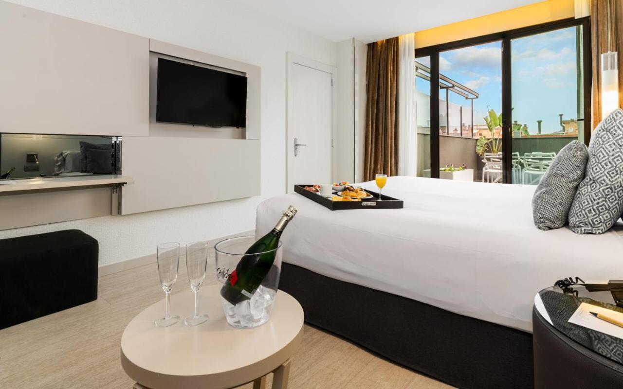 Das Zimmer mit Dachterrasse beinhaltet einen Zugang zum Spa pro Person und Aufenthalt