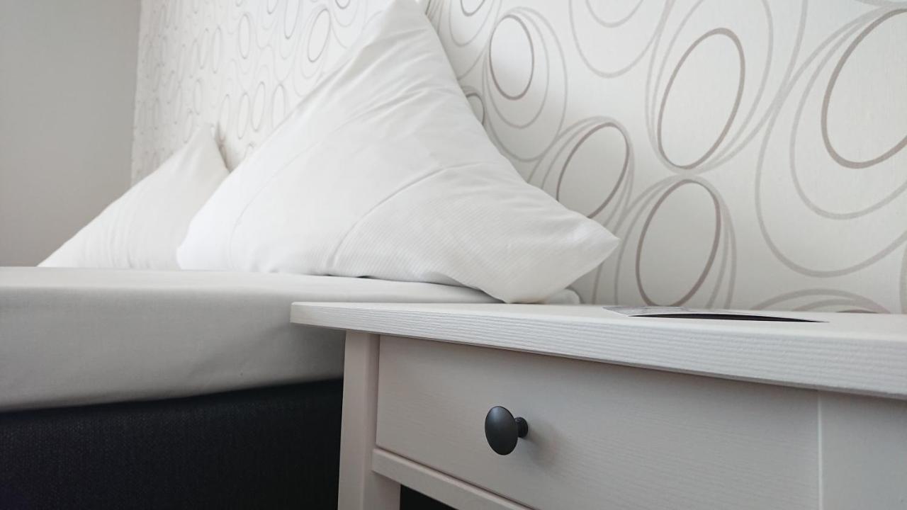 Doppelzimmer mit Balkon und Meerblick