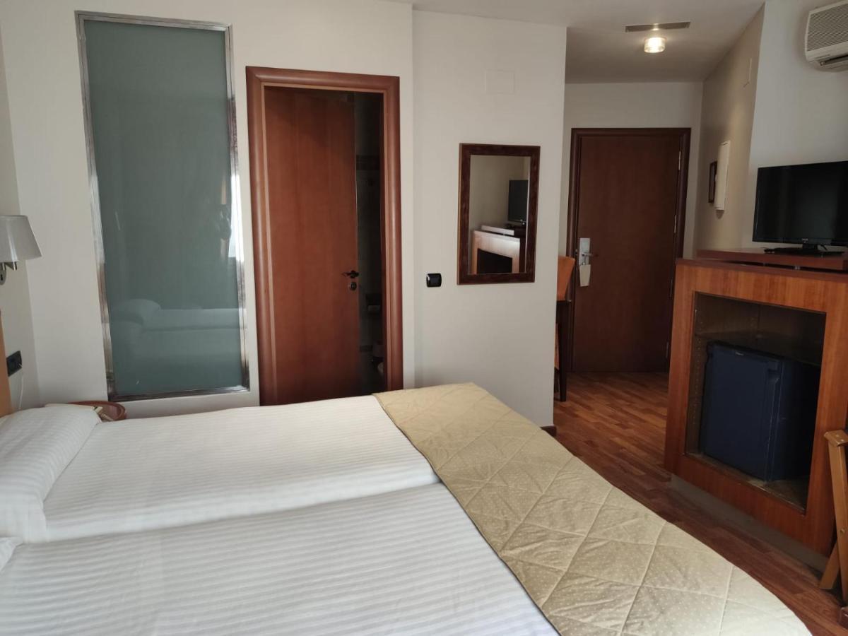 Chambre Double ou Lits Jumeaux