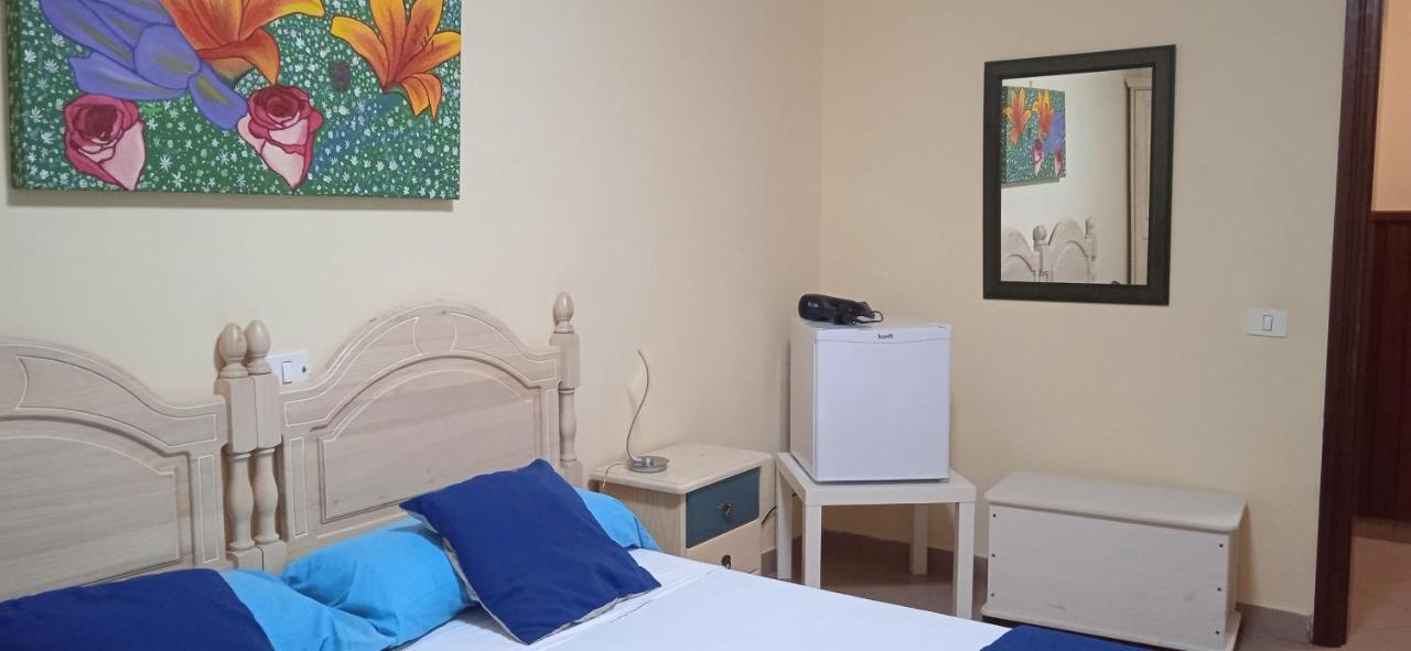 Double or Twin Room with Shared Bathroom- Interior View