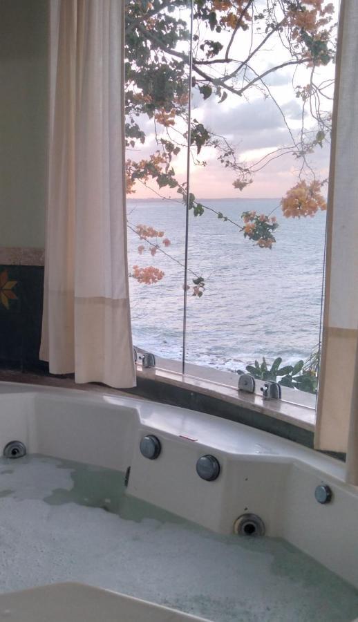 Quarto Duplo com Banheira de Hidromassagem
