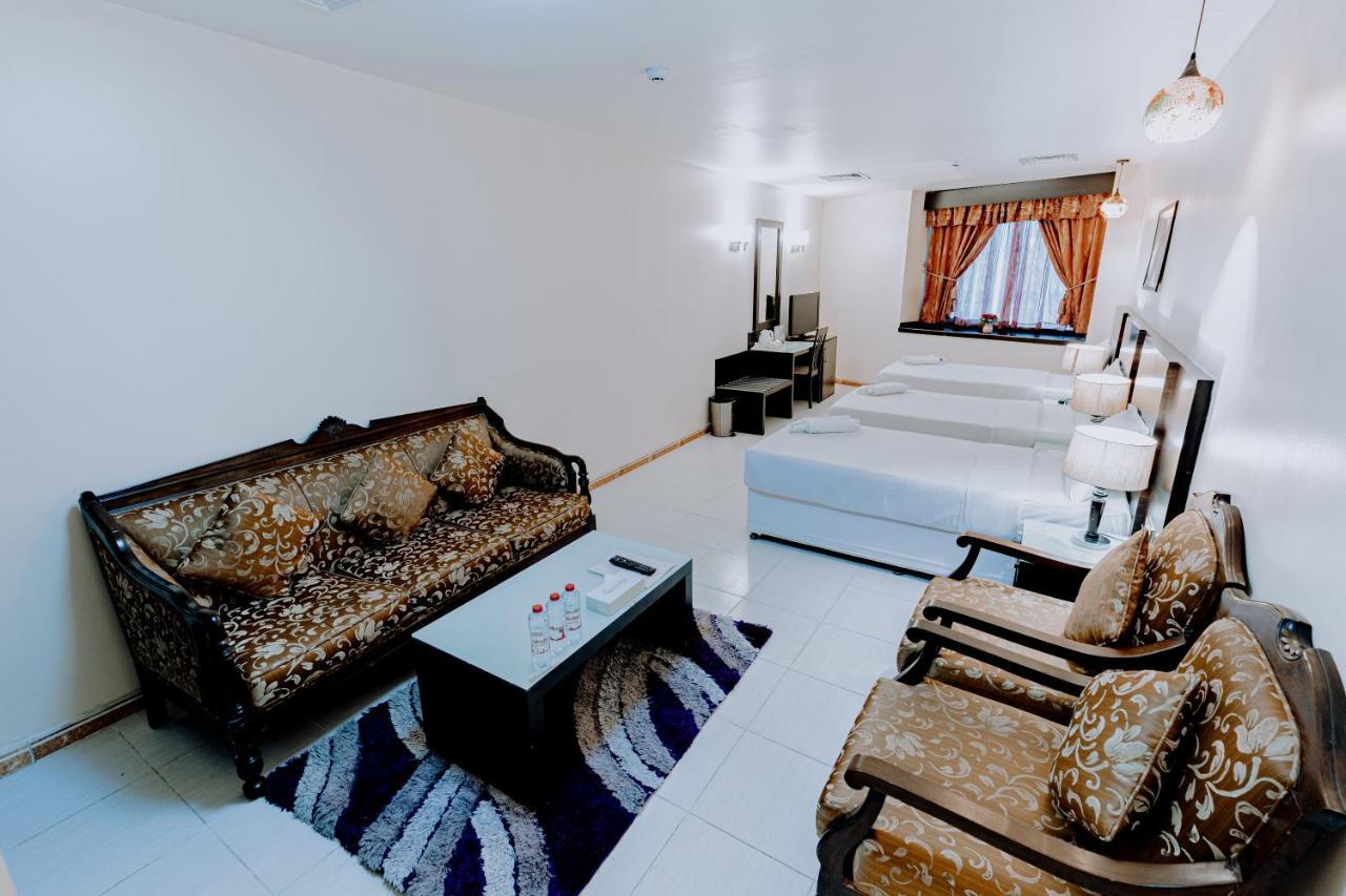 Quarto Triplo Standard