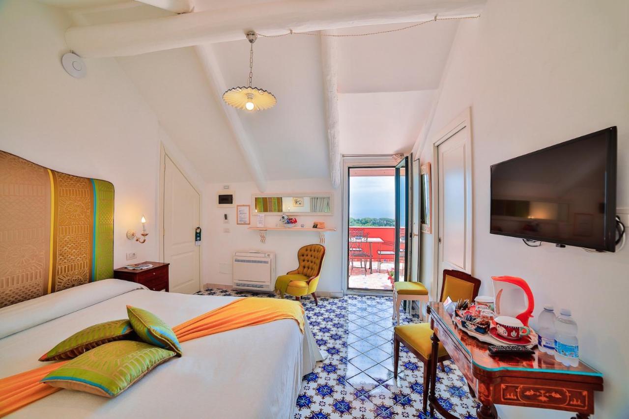 Suite Deluxe con Balcone e Vista Mare