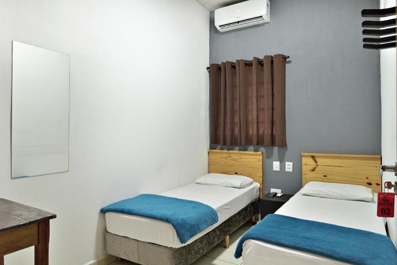 Quarto Duplo Standard com Banheiro Compartilhado