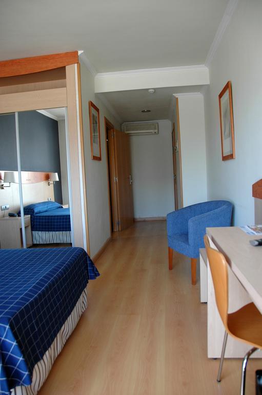 Habitación Familiar (1 adulto + 2 niños)