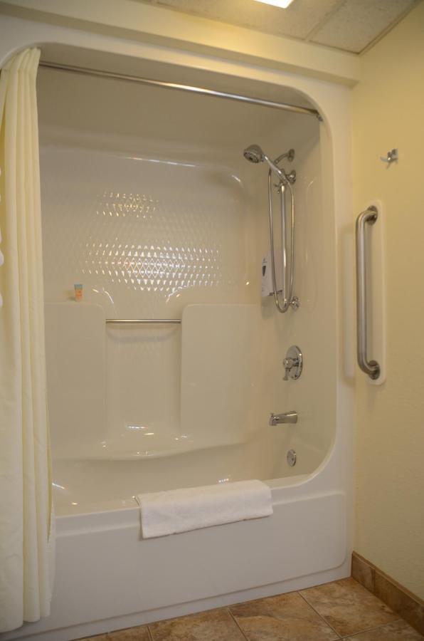 Queen Room - Disability Access