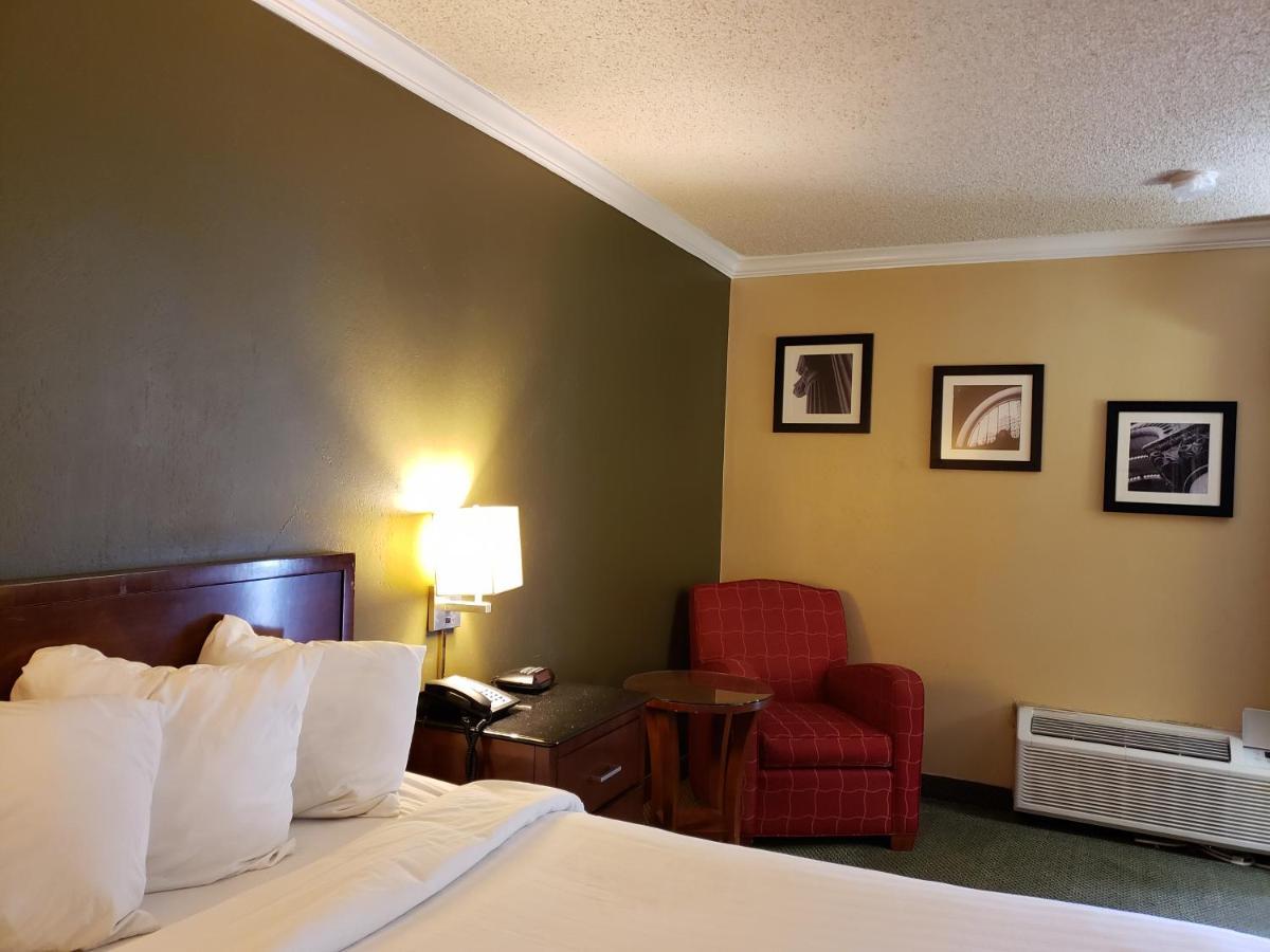Deluxe Room with a King Bed - Non-Smoking