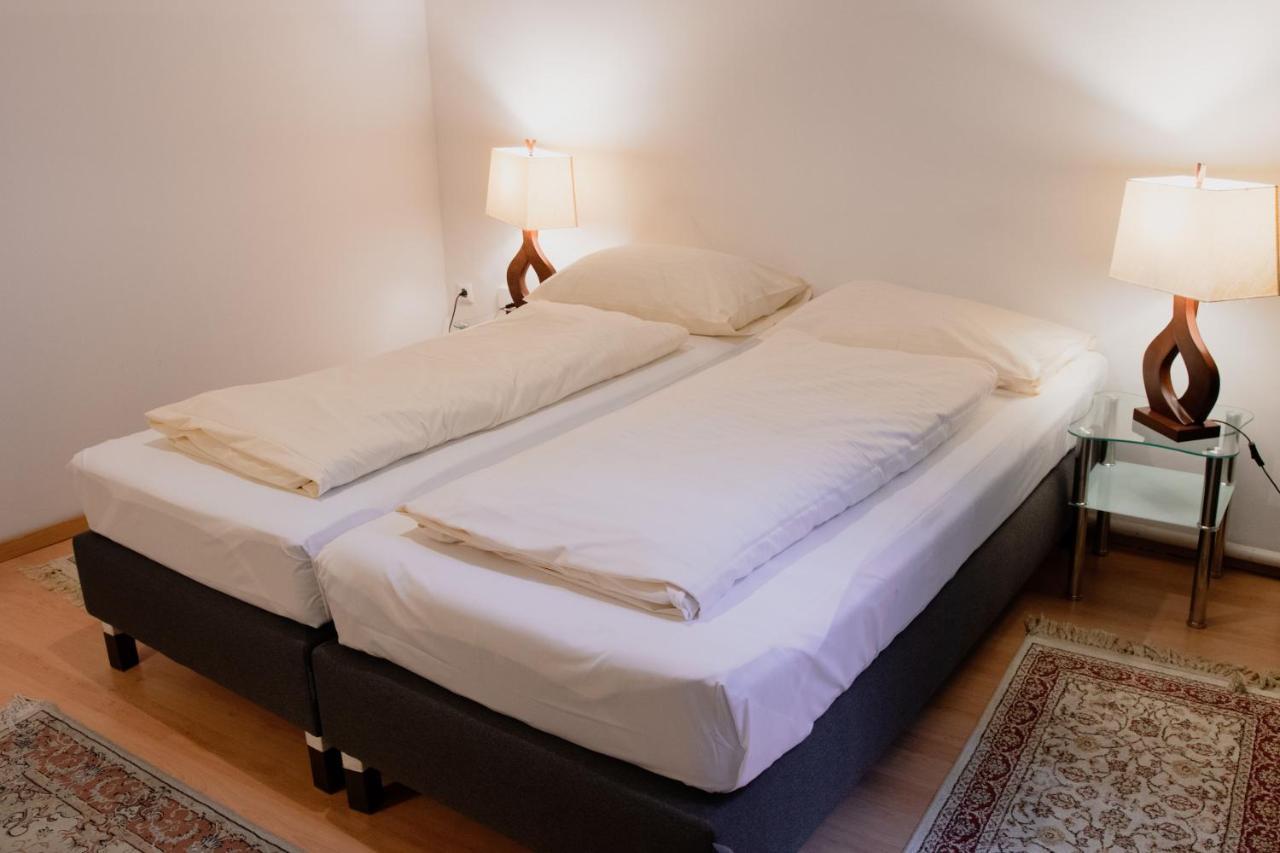 Quarto com Cama de Casal ou 2 de Solteiro