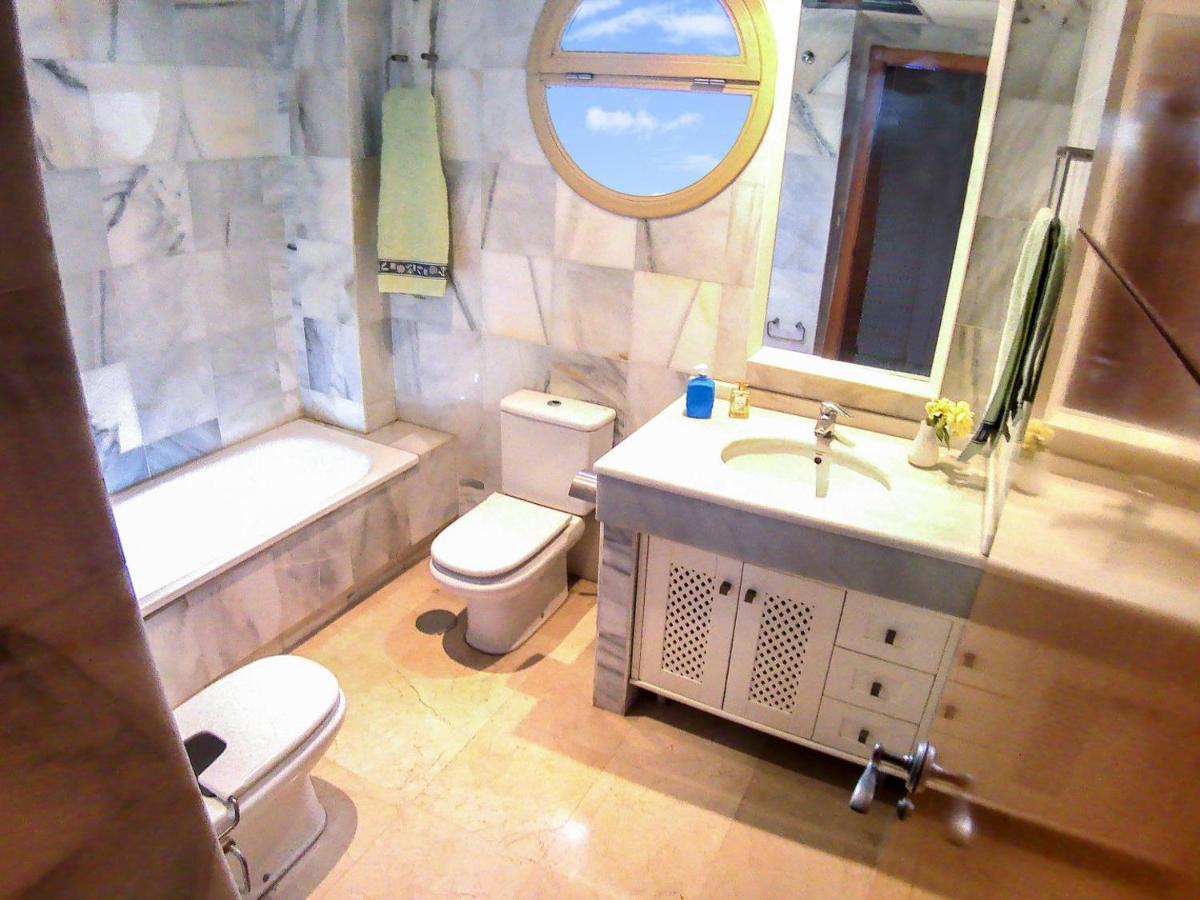 Camera Matrimoniale con Bagno in Comune