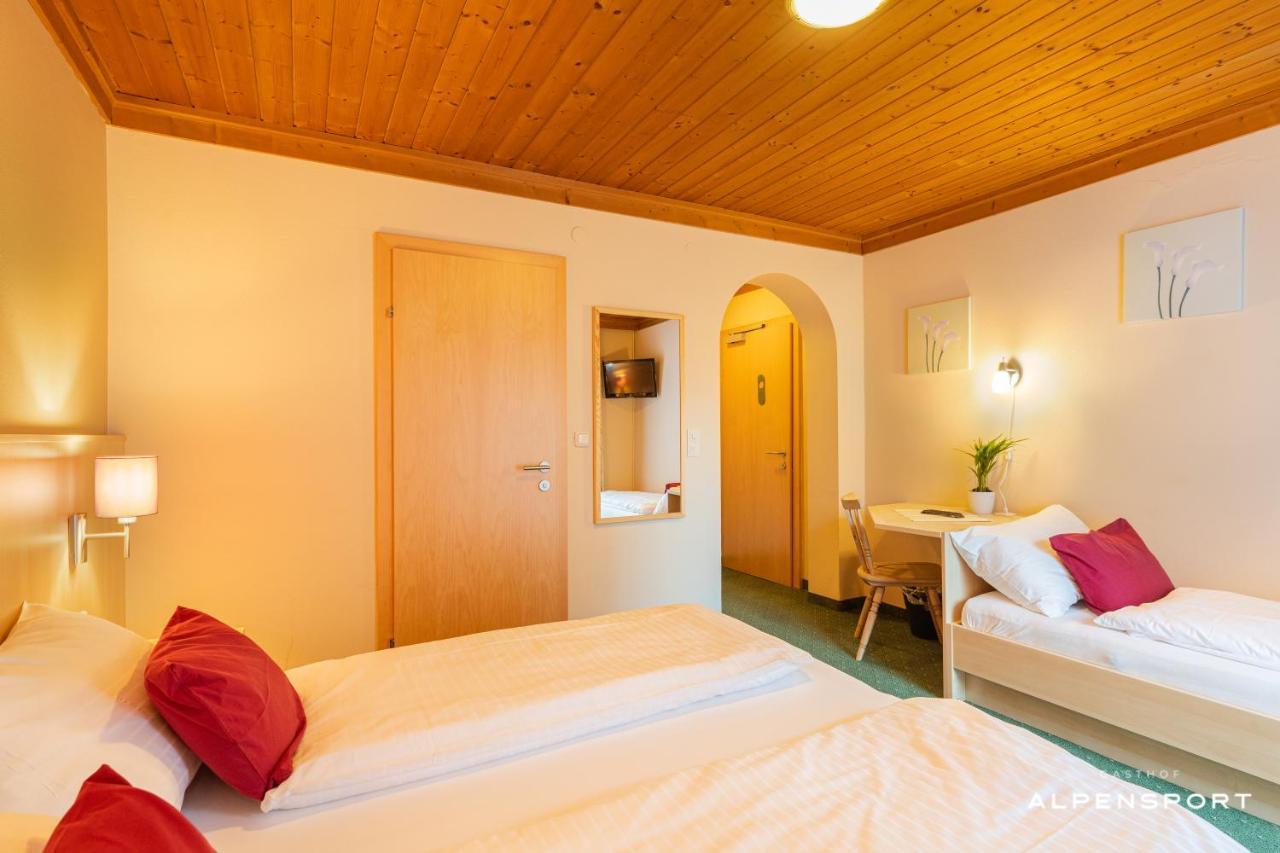 Driepersoonskamer met Eigen Badkamer