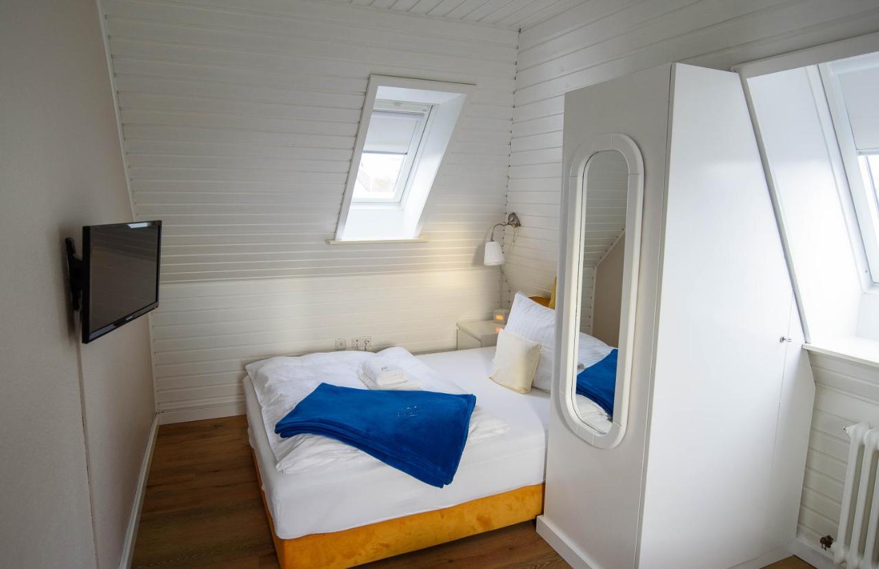Apartment - Split Level,1178041348:JPEG