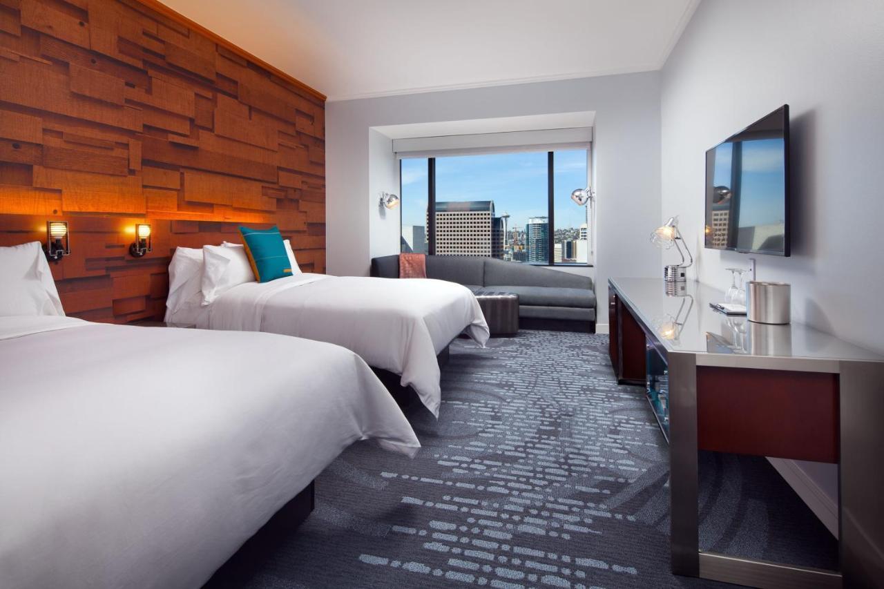 Spectacular, Guest room, 2 Double, City view, High floor,1398193331:JPEG