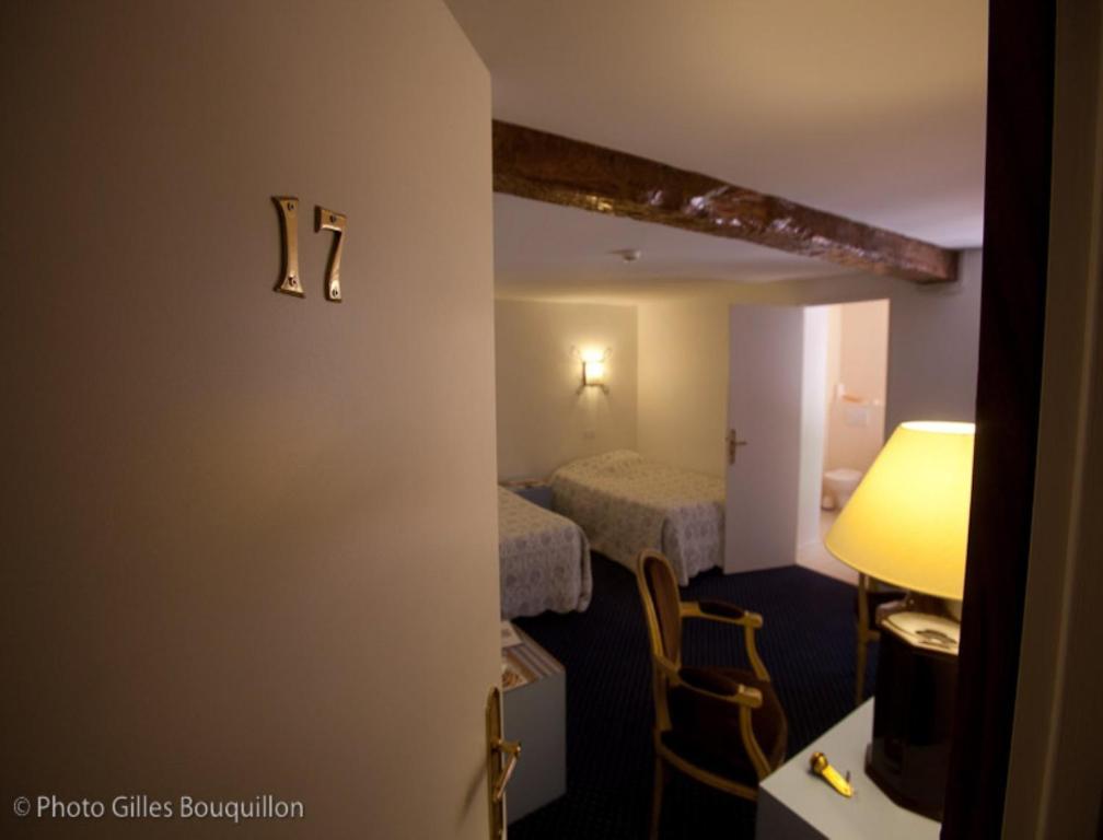 Tweepersoonskamer met 2 Aparte Bedden