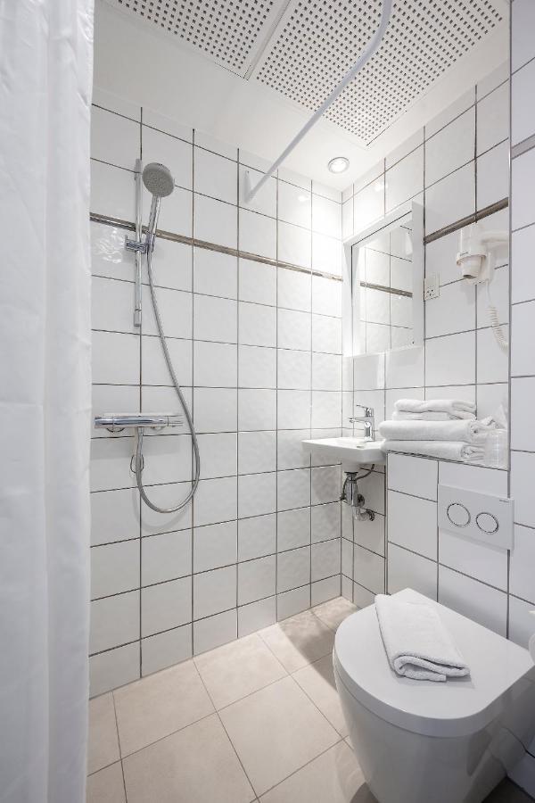 Tweepersoonskamer met 2 Aparte Bedden