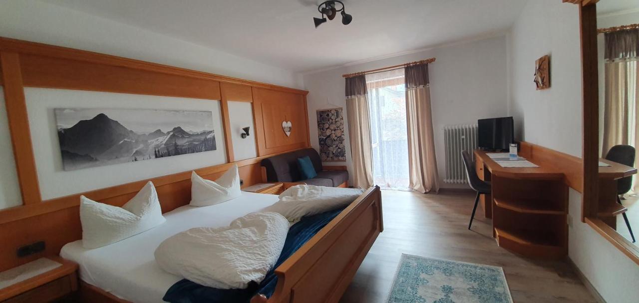 Familienzimmer mit Balkon