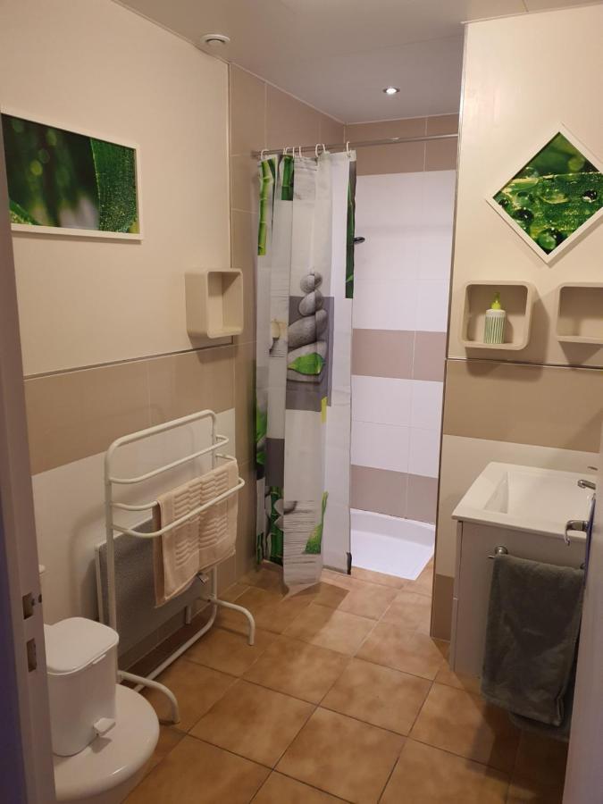 Chambre Quadruple avec Salle de Bains