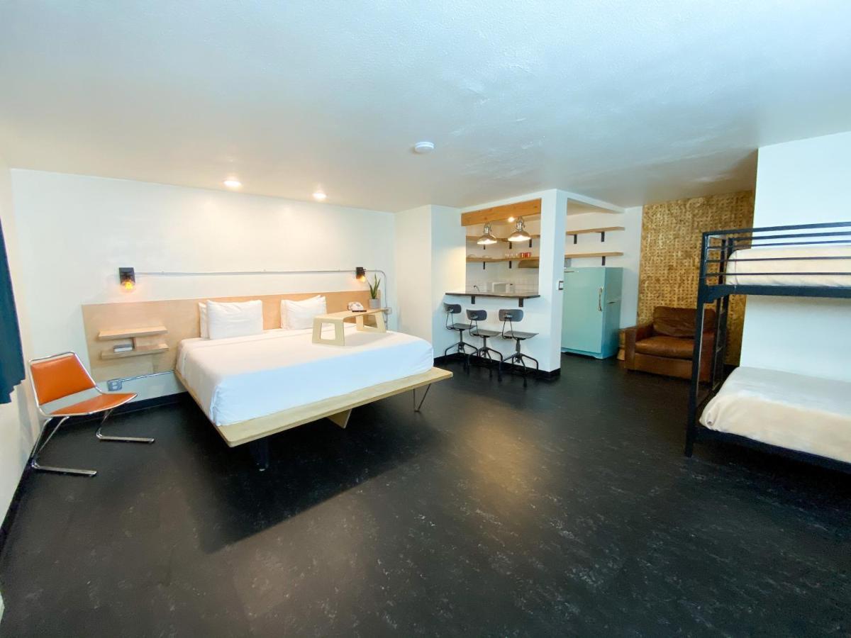 Studio Kitchenette with King Bed and Bunk -Non-Pet Friendly