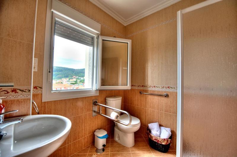 Habitación Doble Superior con vistas al mar y balcón