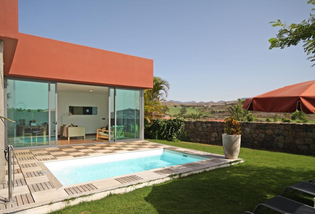 Villa de 2 dormitorios con piscina privada - 2 adultos y 2 niños