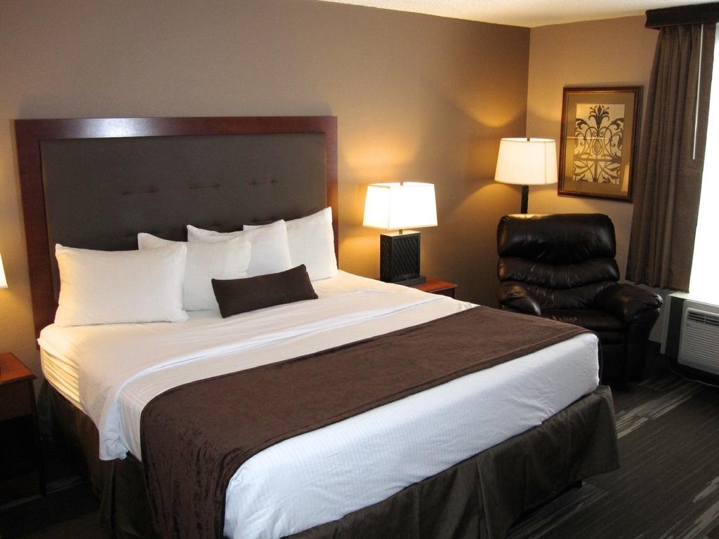 Queen Room - Disability Access/Non-Smoking