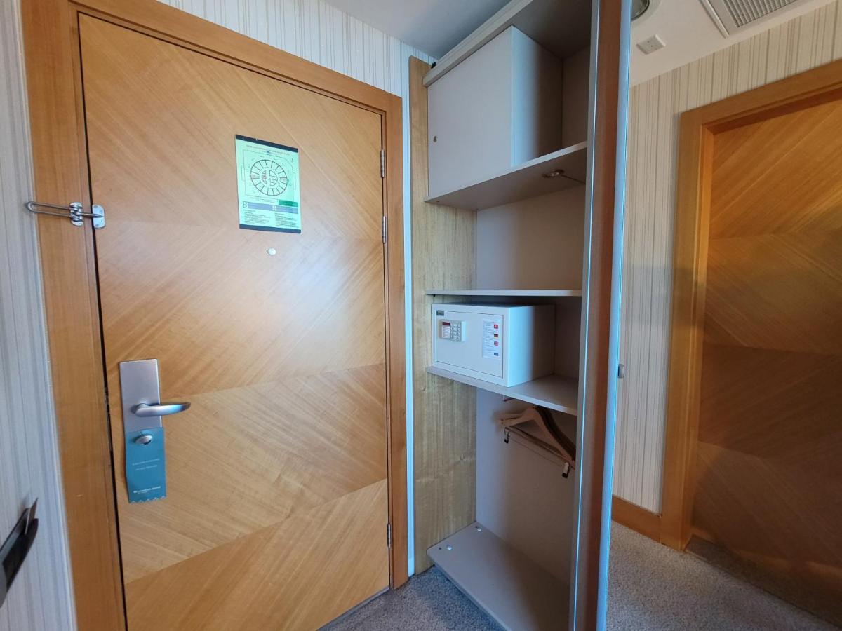 Kingsize Bed met Uitzicht op de Bergen - Geschikt voor Gasten met een Lichamelijke Beperking - Rookvrij