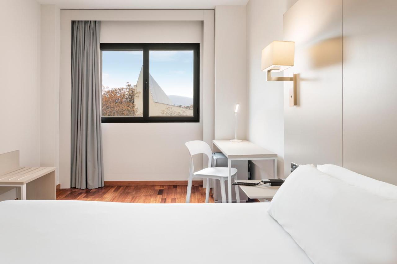 Single Room,1195469863:JPEG