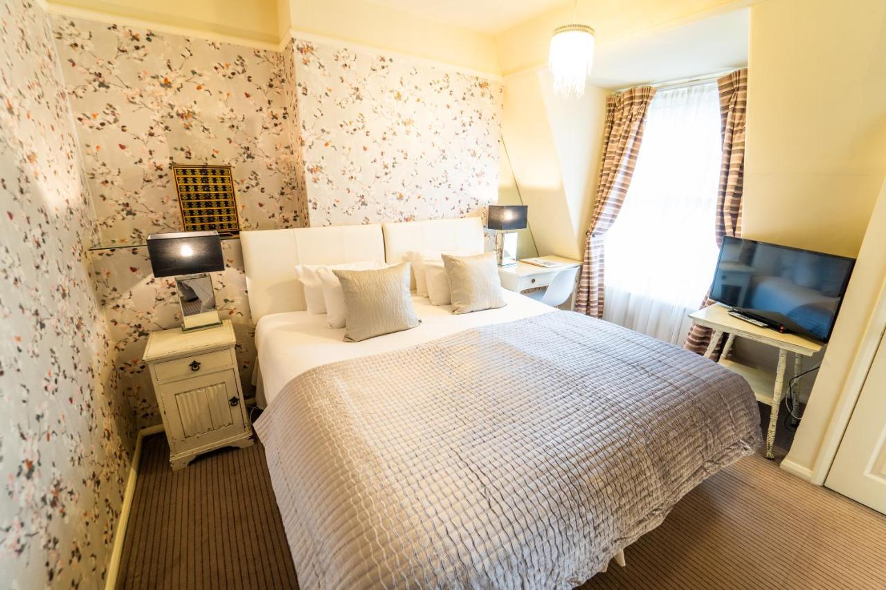Doppelzimmer mit Kingsize-Bett/2 Einzelbetten