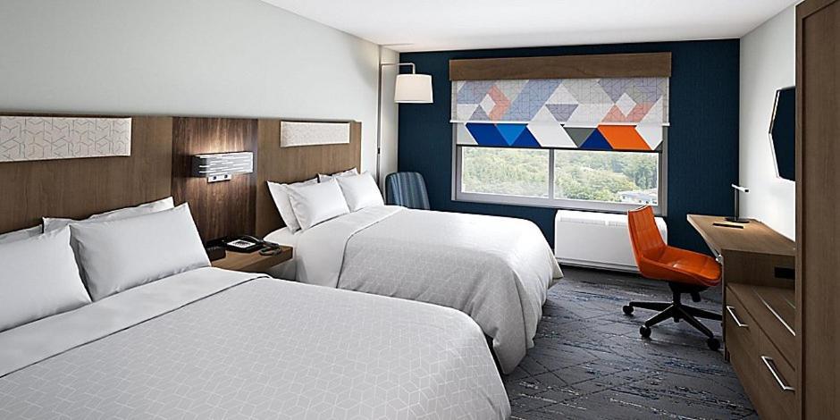 Standard Room with Two Queen Beds