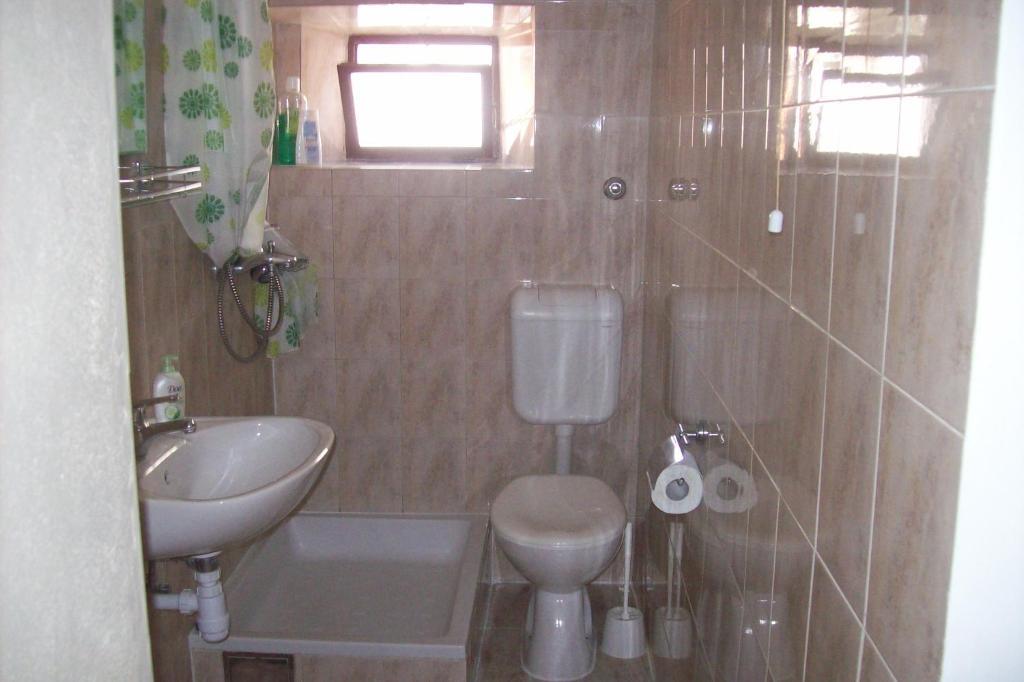Doppel- oder Zweibettzimmer
