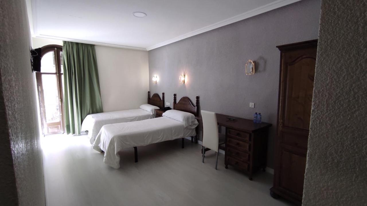 Twin Room,1202272657:JPEG