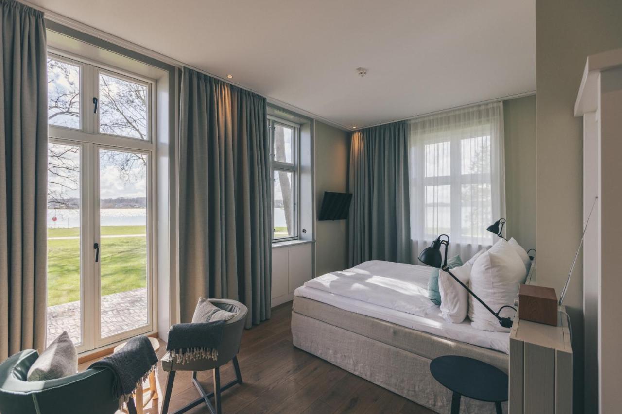 Doppelzimmer mit Terrasse und Wasserblick