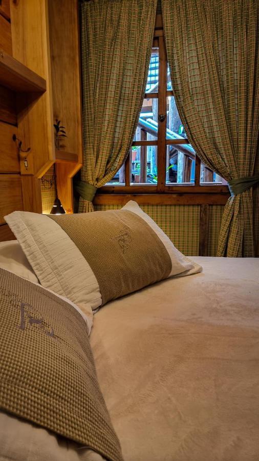 Quarto Deluxe com Cama de Casal