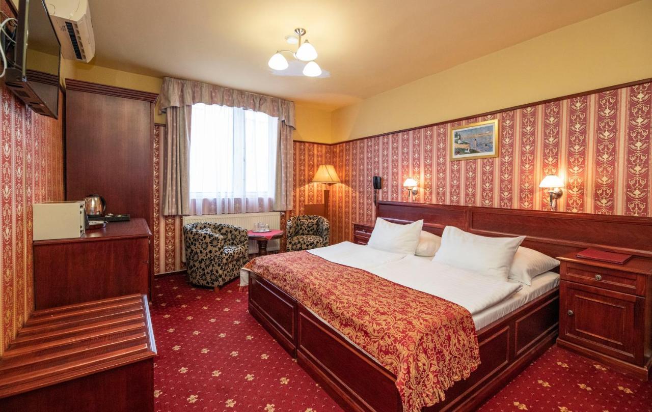 Double or Twin Room,1207422208:JPEG