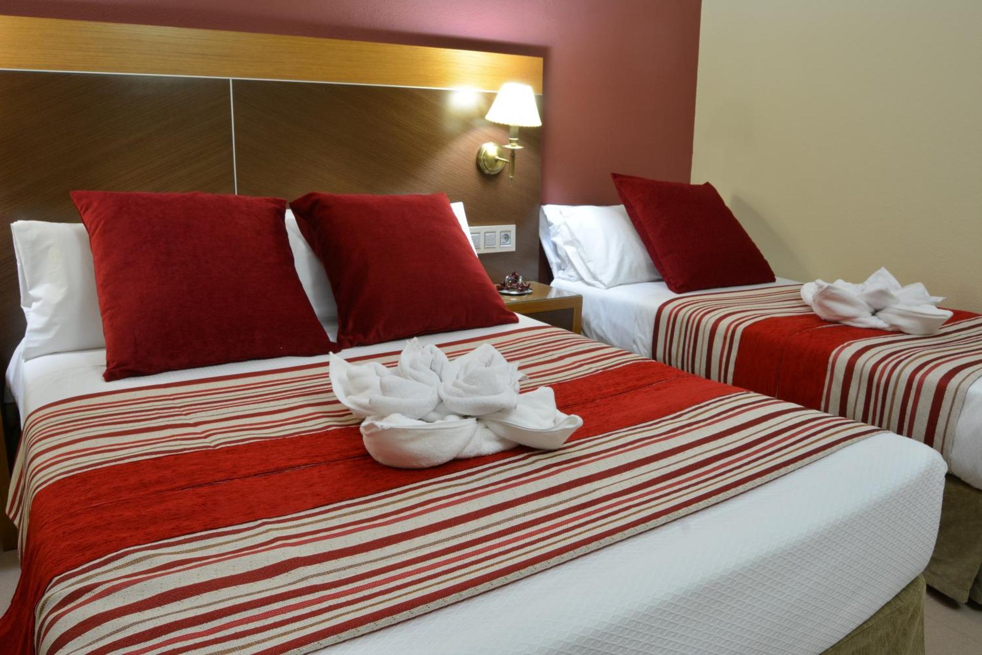 Chambre Double avec Lit d'Appoint
