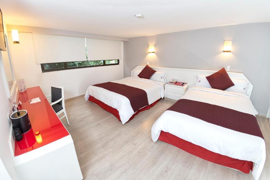 Quarto com 2 Camas de Solteiro