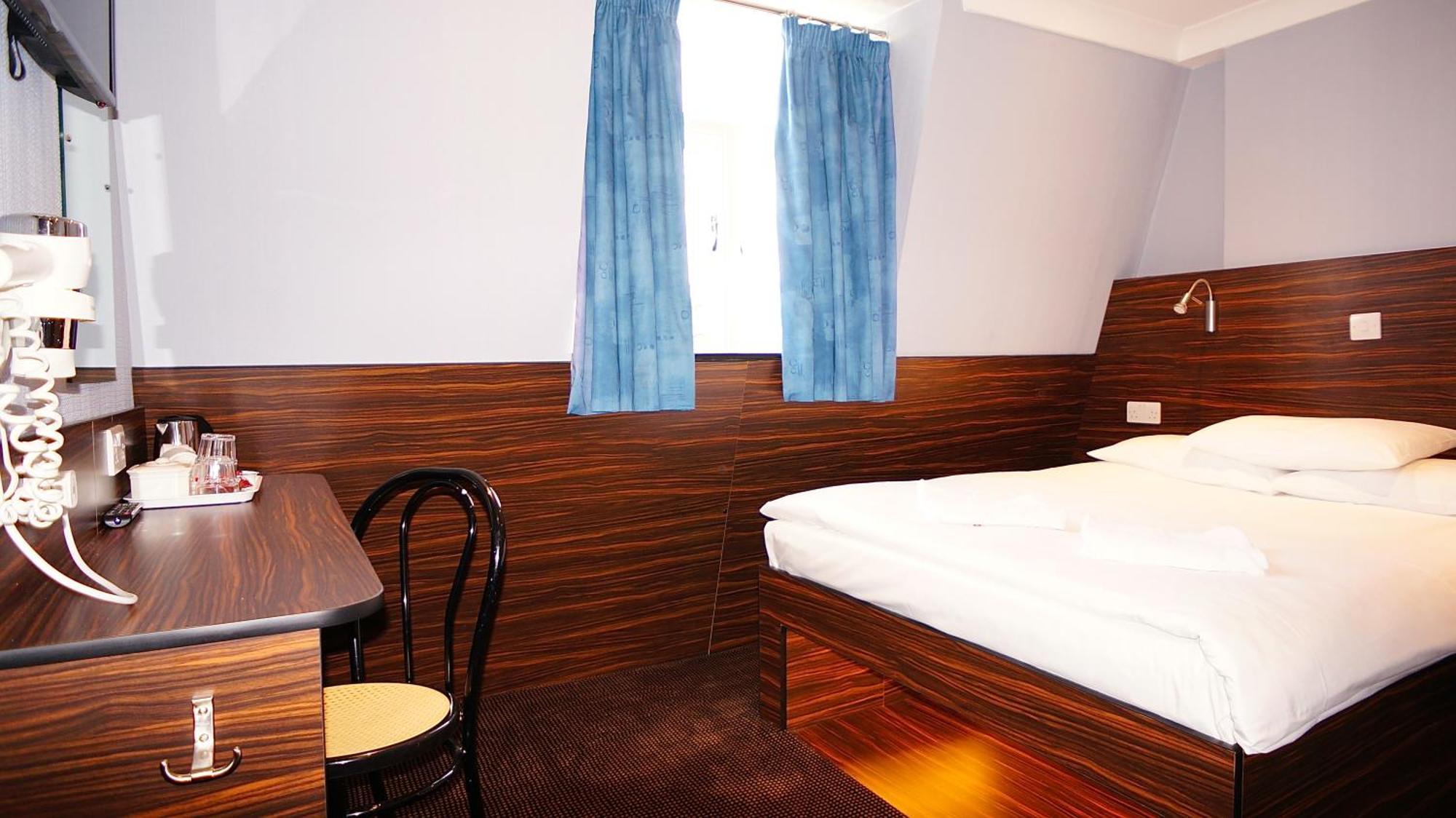 Double Room,911962840:JPEG